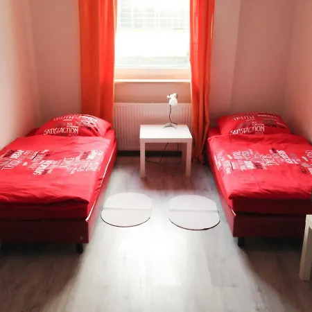 Monteur Apartments Sunshine